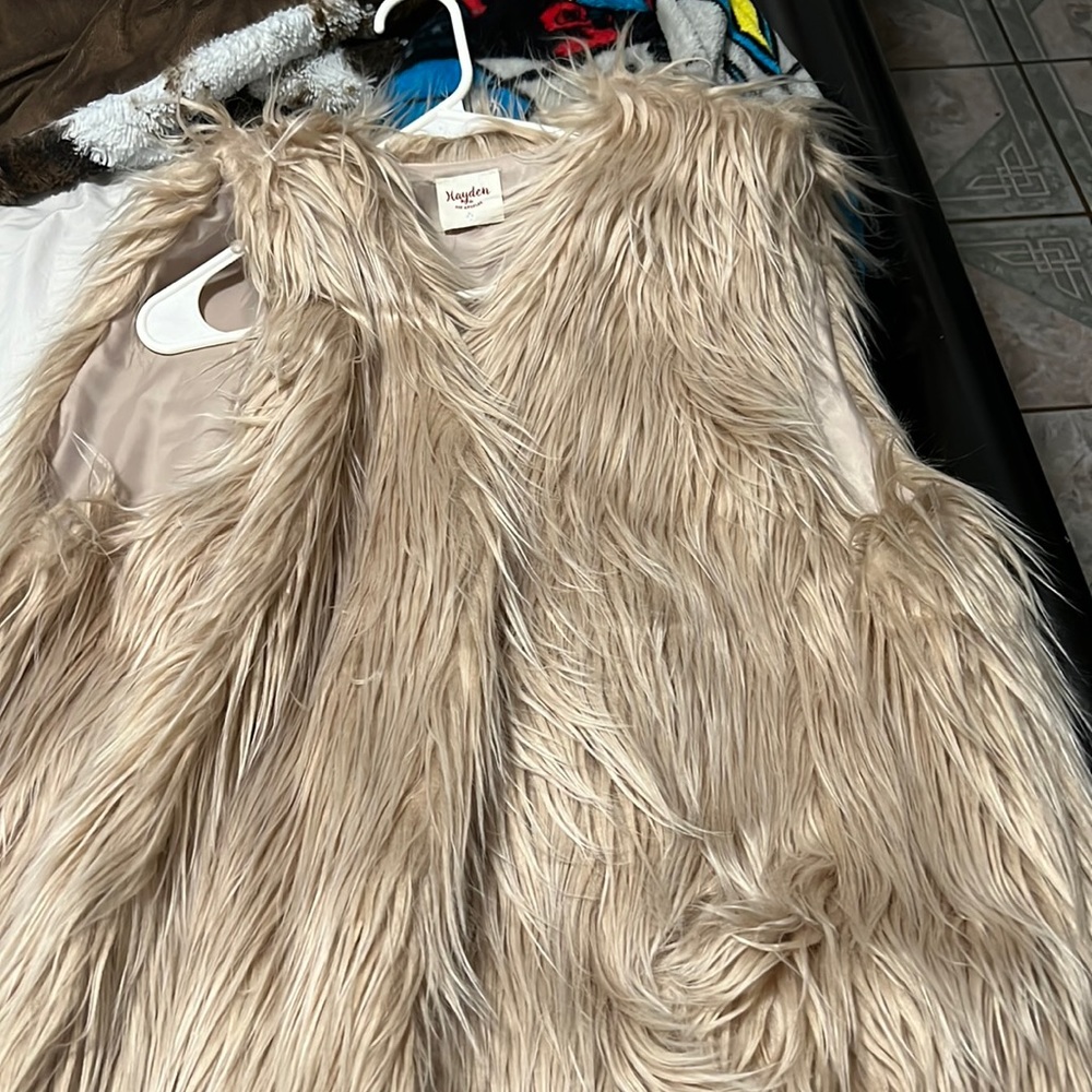 Plus Size (24/26) Fur Vest